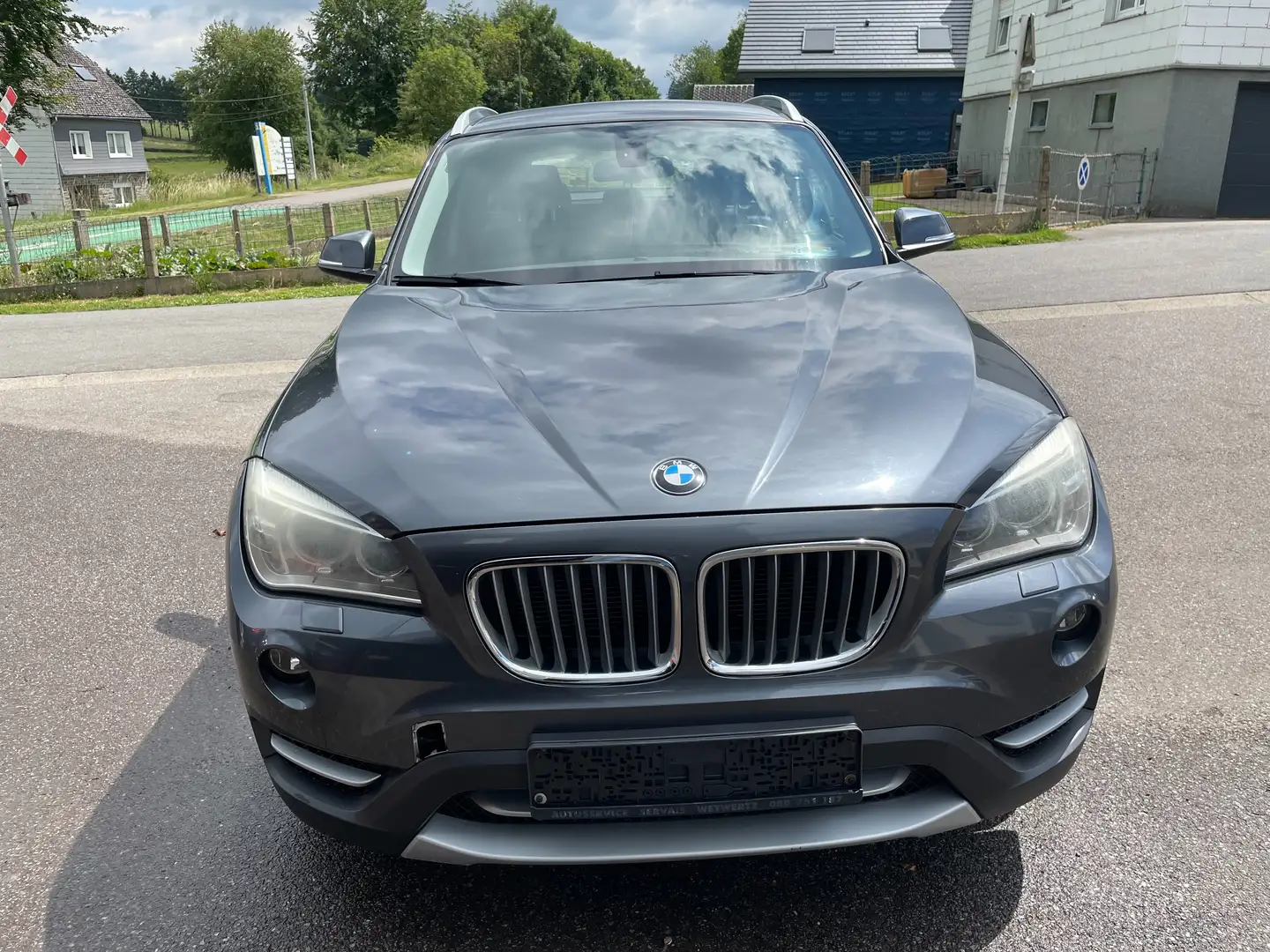 BMW X1 X1 2.0 d xDrive18  X line  FAIBLE KM Gris - 2