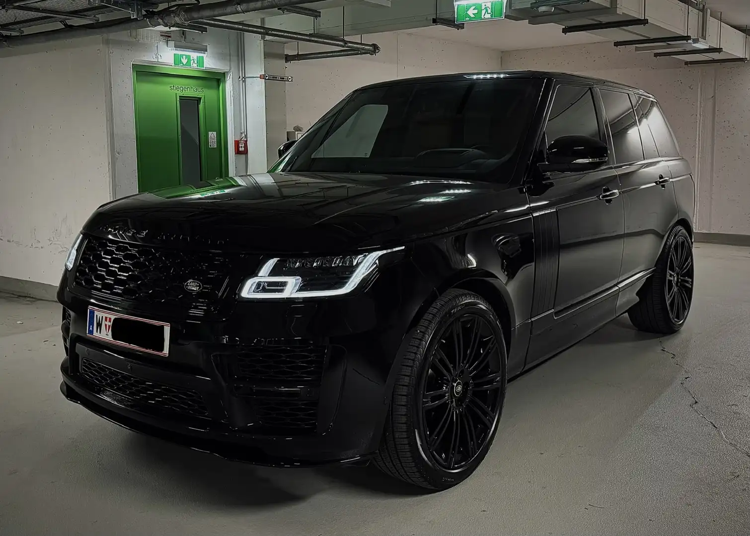 Land Rover Range Rover P400e Autobiography SVO Design SUV / Geländewagen Schwarz - 1