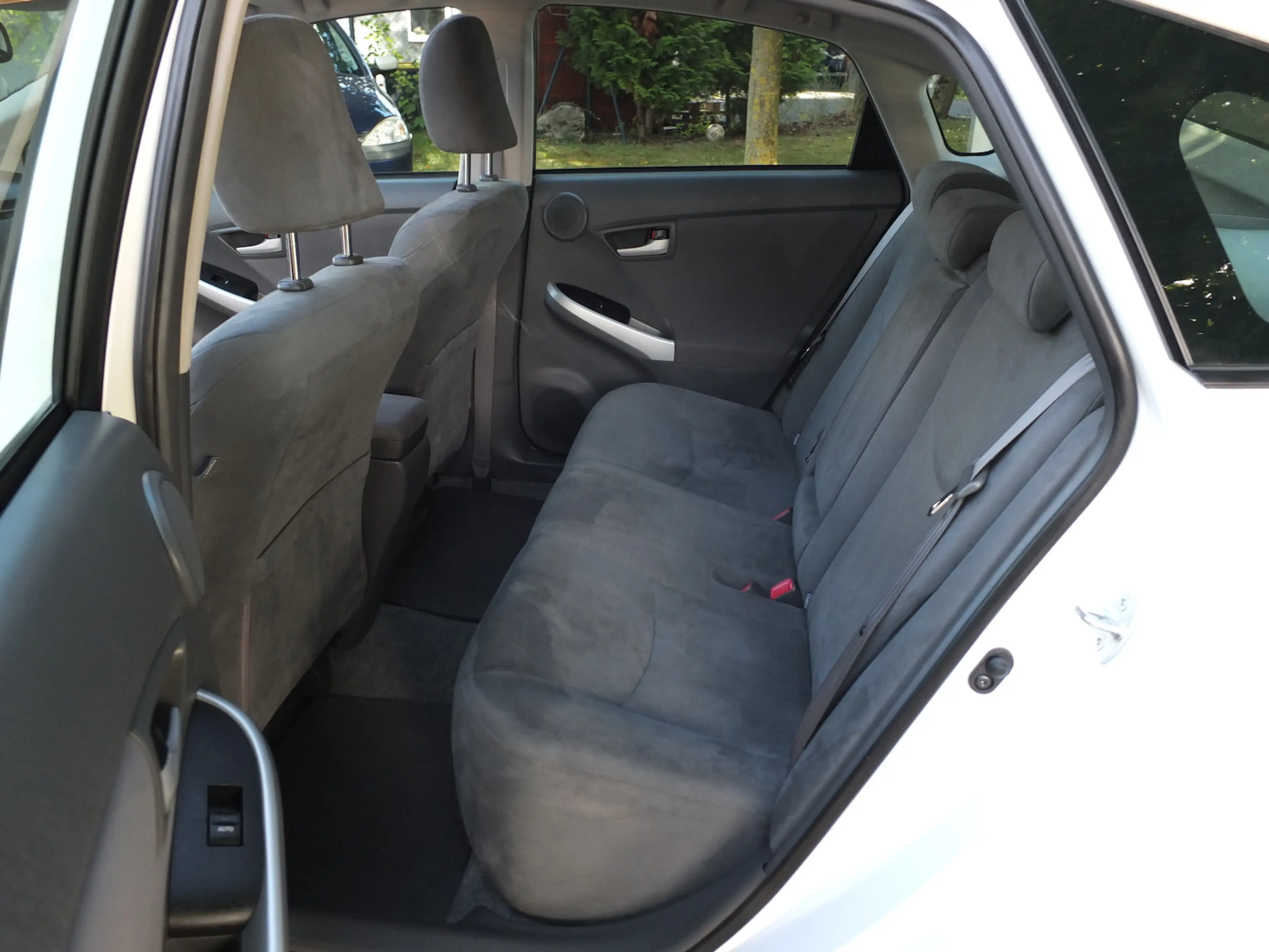 Toyota Prius EXECUTIVE HYBRID SOLARDACH ALCANTARA — photo 12