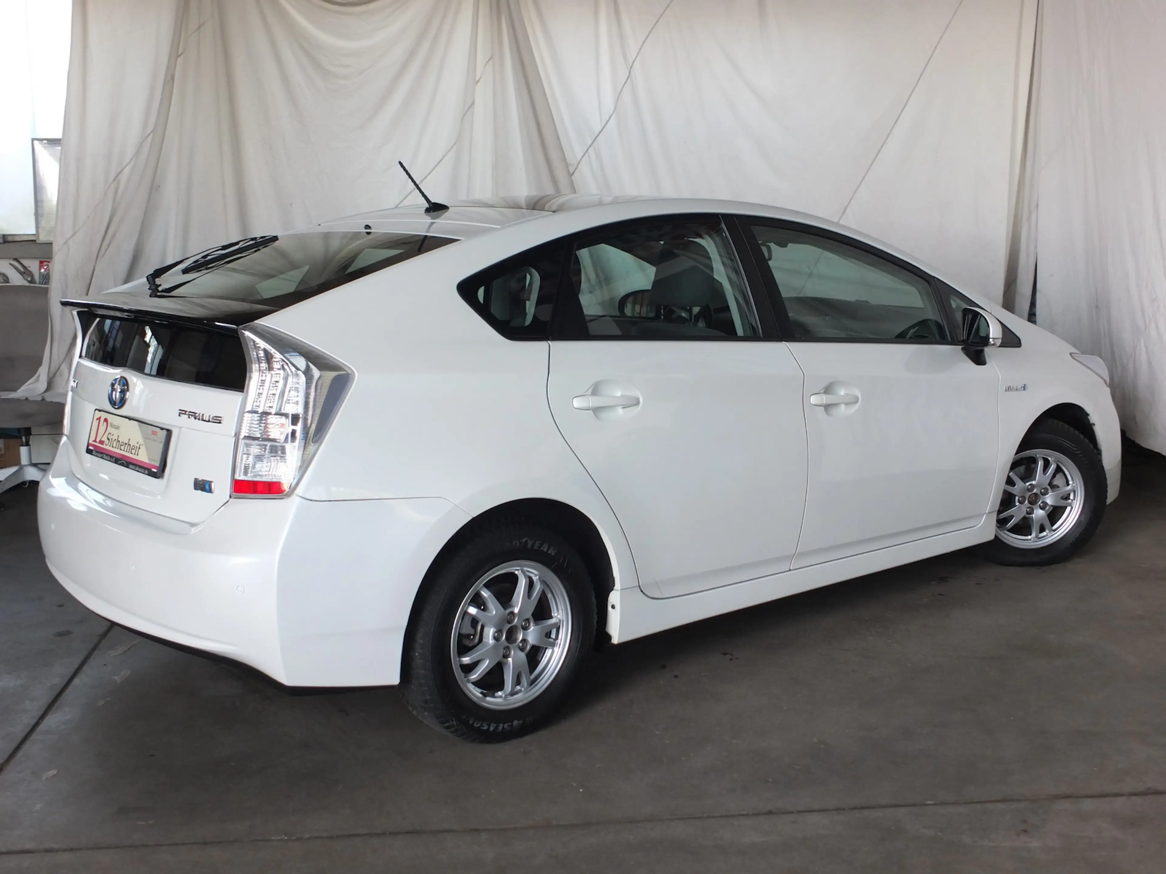 Toyota Prius EXECUTIVE HYBRID SOLARDACH ALCANTARA — photo 11