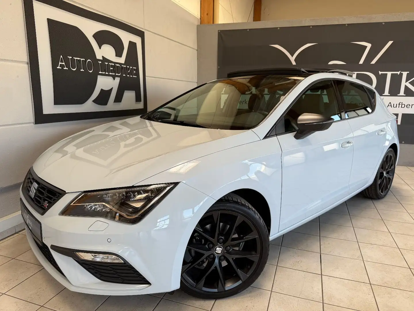 SEAT Leon FR 1.5 TSI/VIRTUAL/NAV/SHZ/PDC/BEATS/PANO Grigio - 1