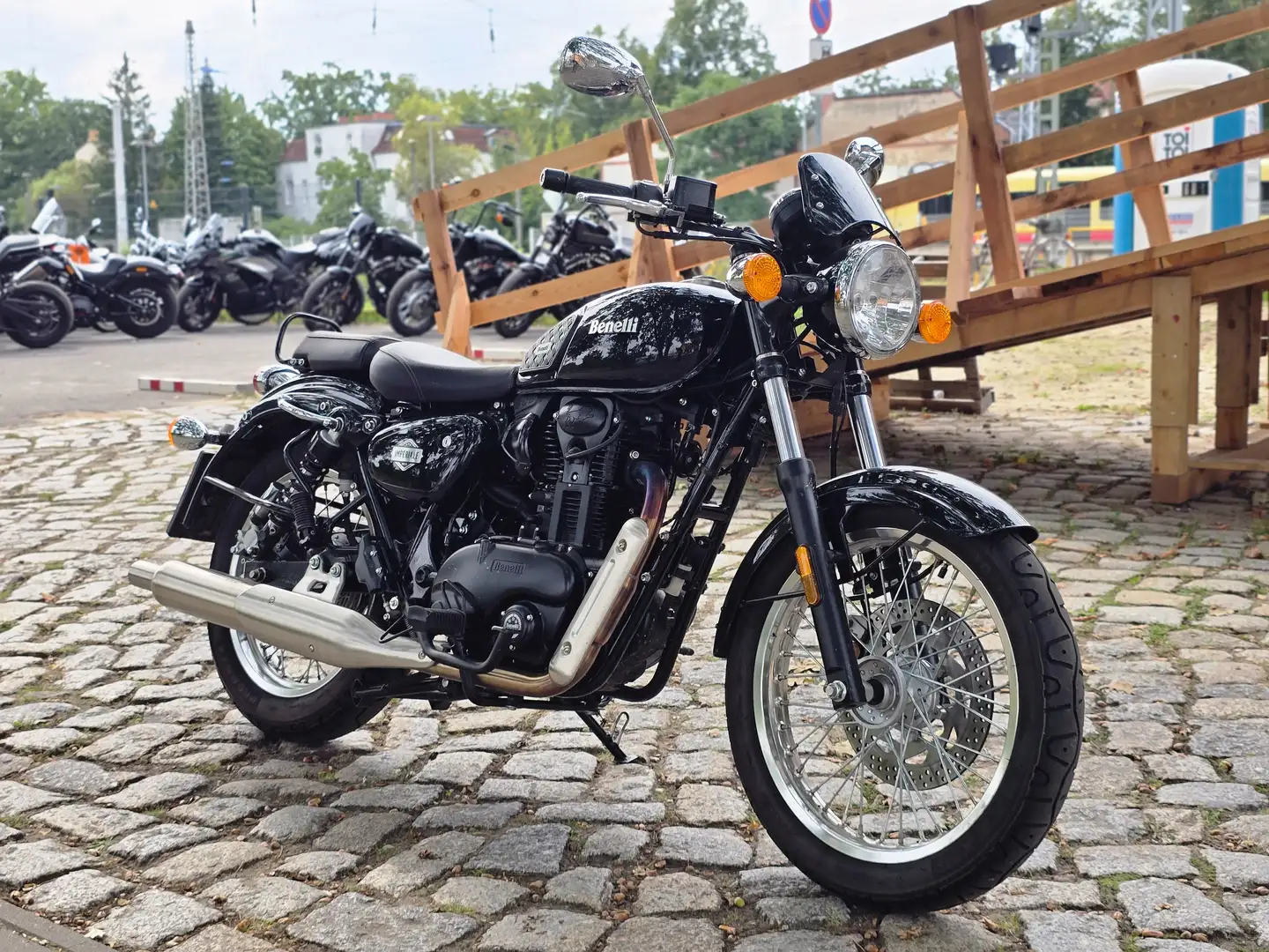 Benelli Imperiale Imüperiale 400 Schwarz - 1