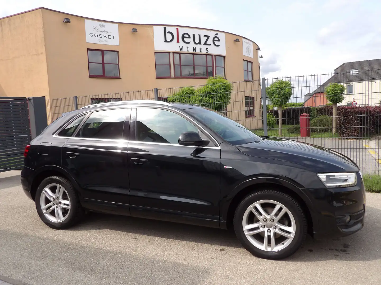 Audi Q3 2.0 TDi S line Negro - 2
