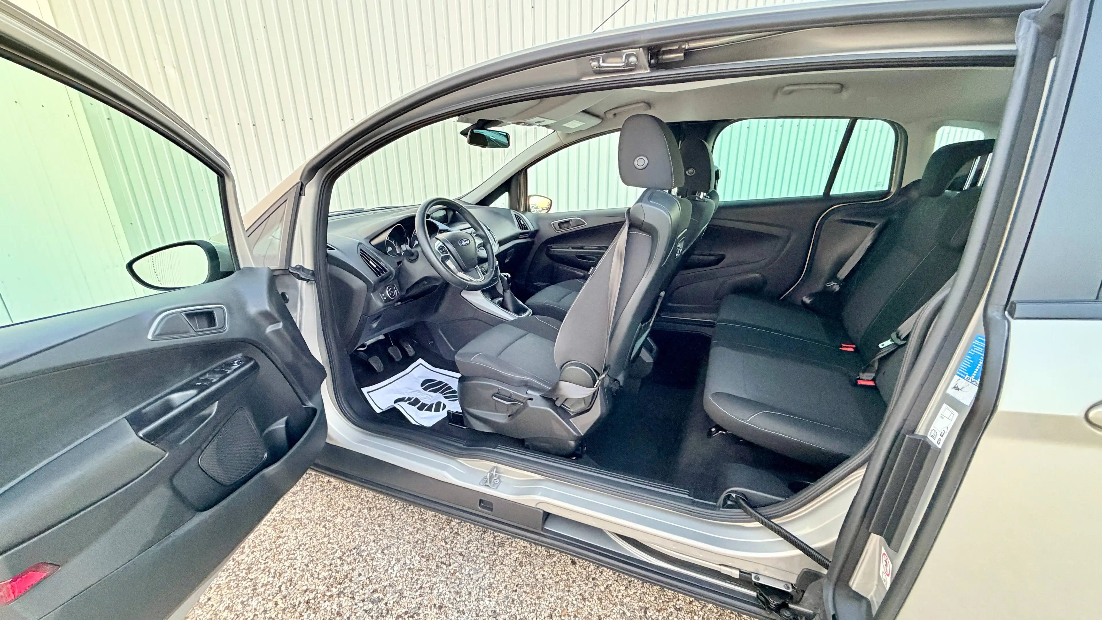 Ford B-Max Sync Edition — photo 9