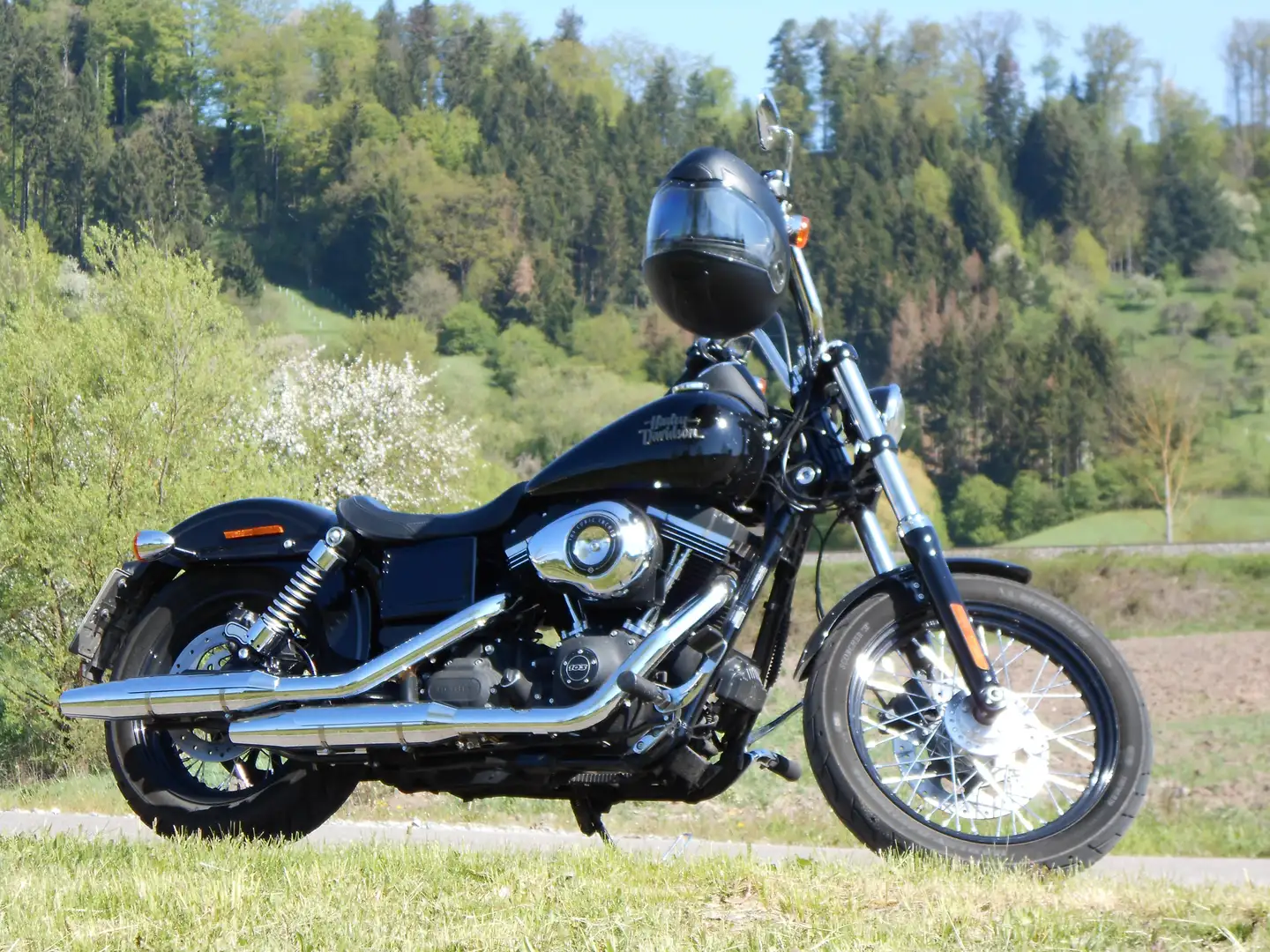 Harley-Davidson Street Bob - 2