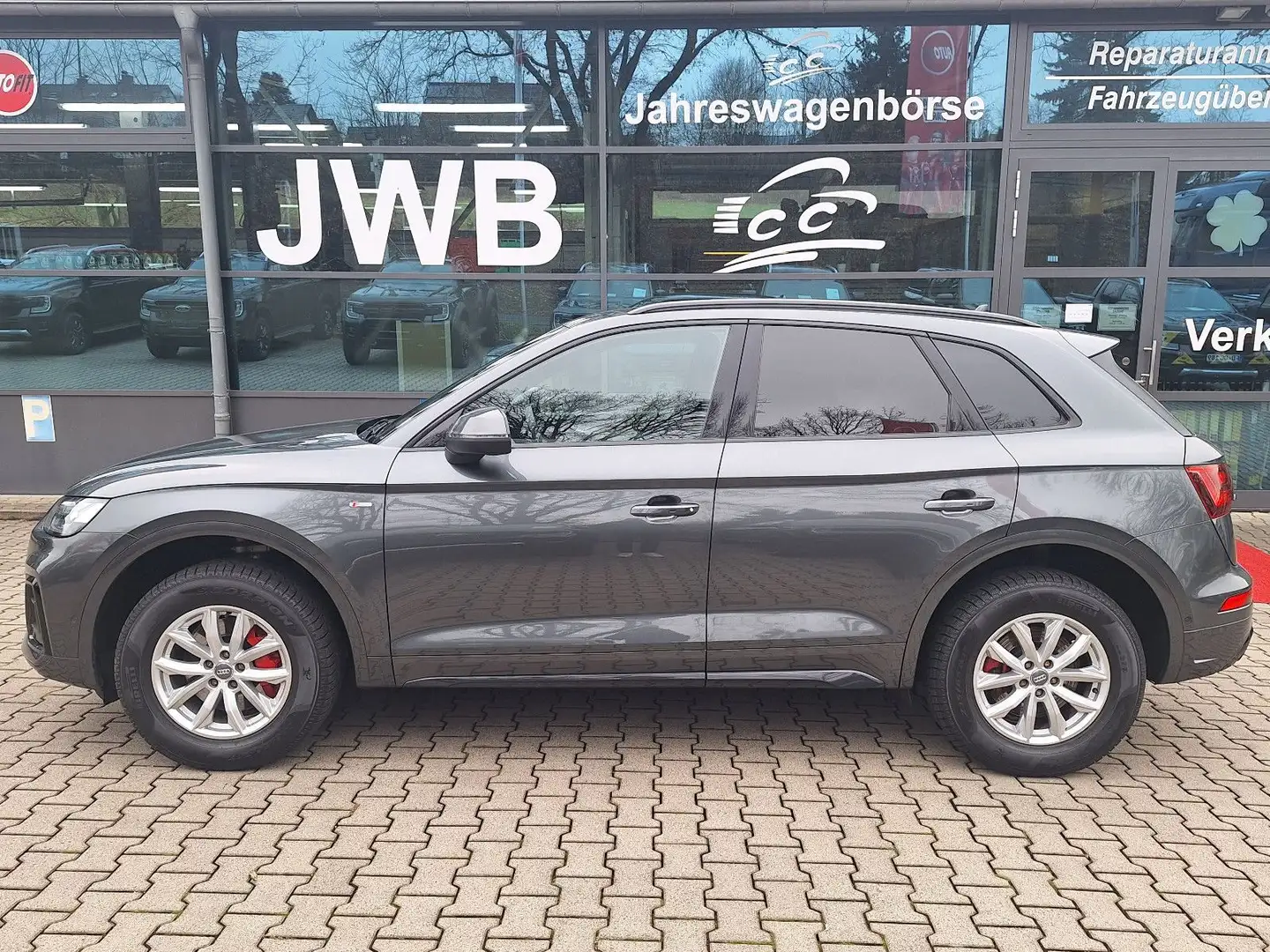 Audi Q5 40 TDI quattro S line Mild AHK 360° Np85t€ Grau - 2