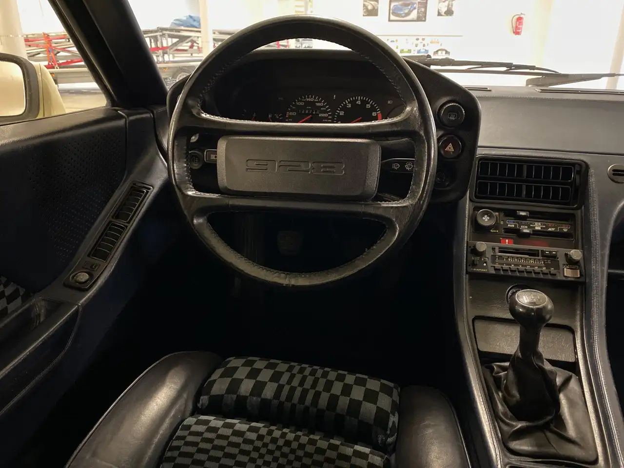 Porsche 928 S, foto 9