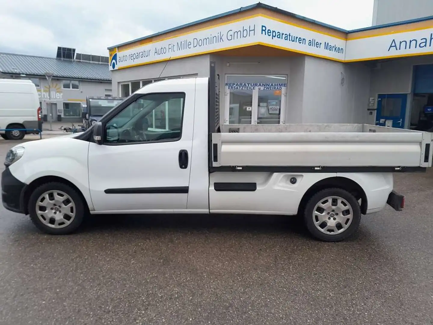 Fiat Doblo Cargo Pritsche 1,3 Multijet 95 Weiß - 1