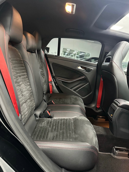 Mercedes-Benz CLA 45 AMG 4-Matic - GARANTIE 12 MOIS - PANORAMIQUE - CAMERA - SIEGES CHAUFFANT - — photo 12