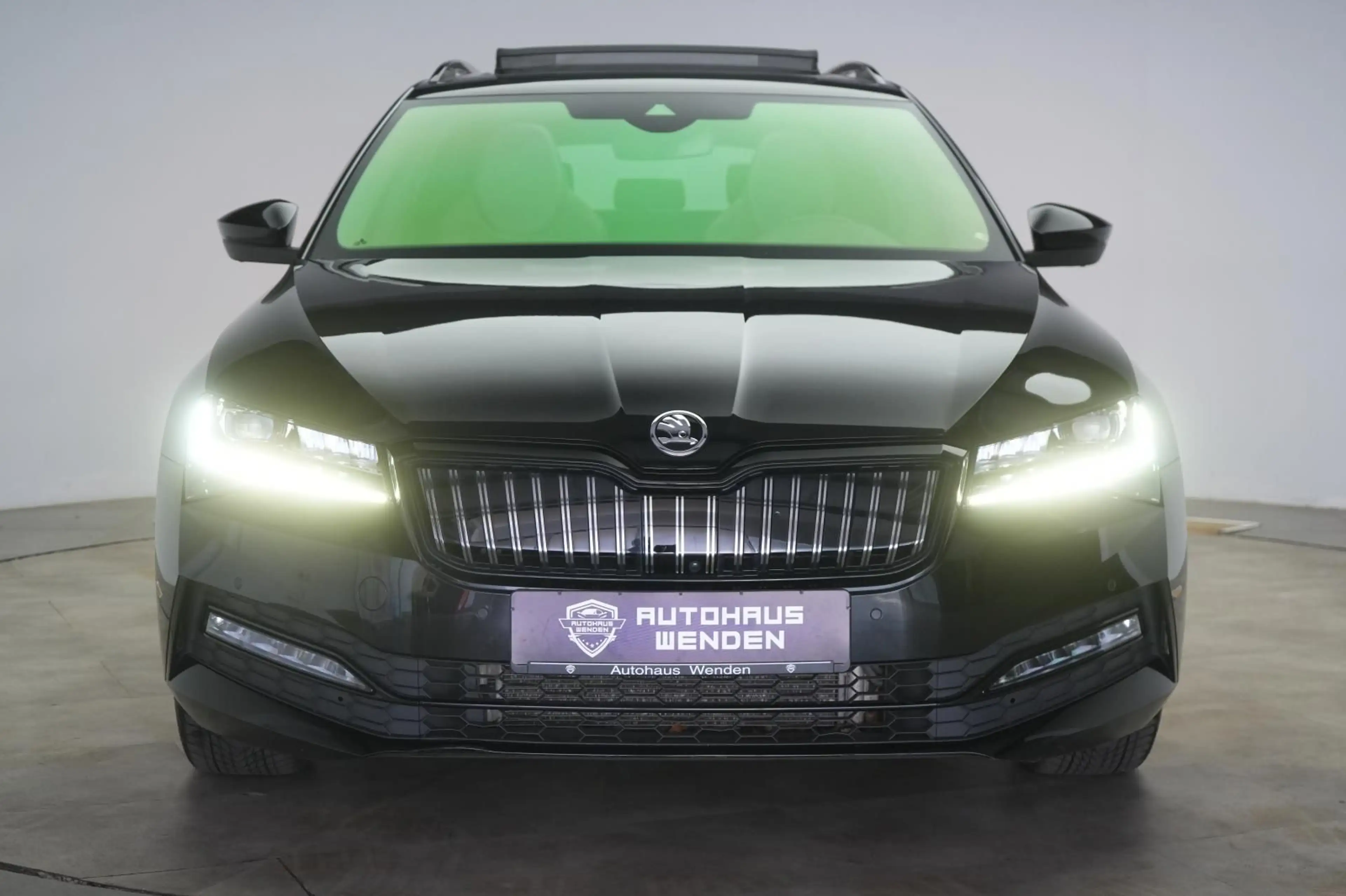 Skoda Superb 1.4 TSI iV DSG Sportline ACC/Kamera/Virtu — photo 2