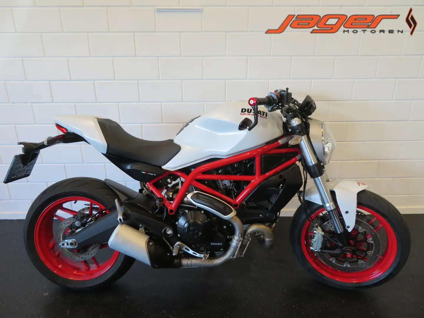 Ducati Monster 797 ABS TOPSTAAT! Rojo - 1