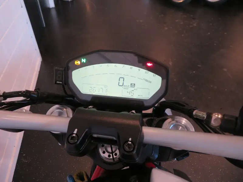 Ducati Monster 797 - foto 6