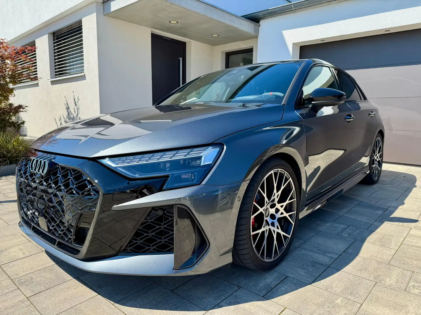 Audi RS3 RS3 TFSI Sportback quattro S tronic Grau - 2