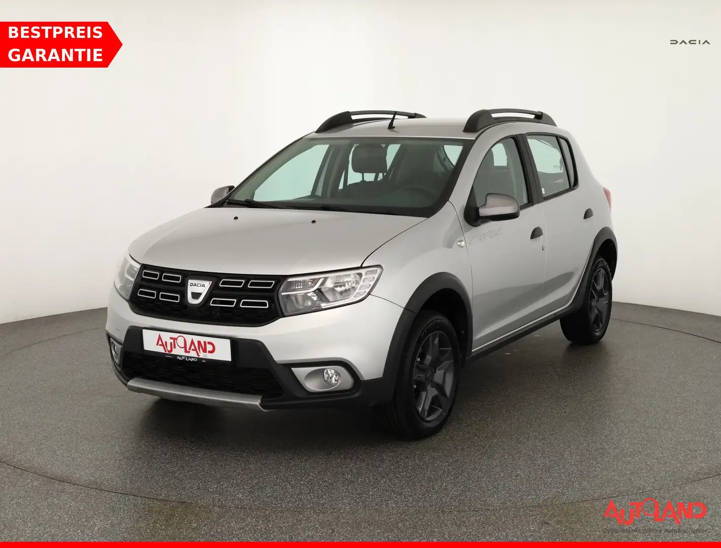 Dacia Sandero Stepway TCe 90 Celebration Navi Tempomat Gris - 1