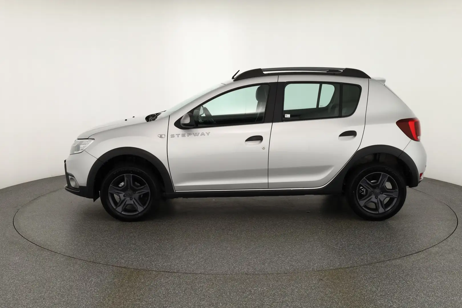 Dacia Sandero Stepway TCe 90 Celebration Navi Tempomat Gris - 2