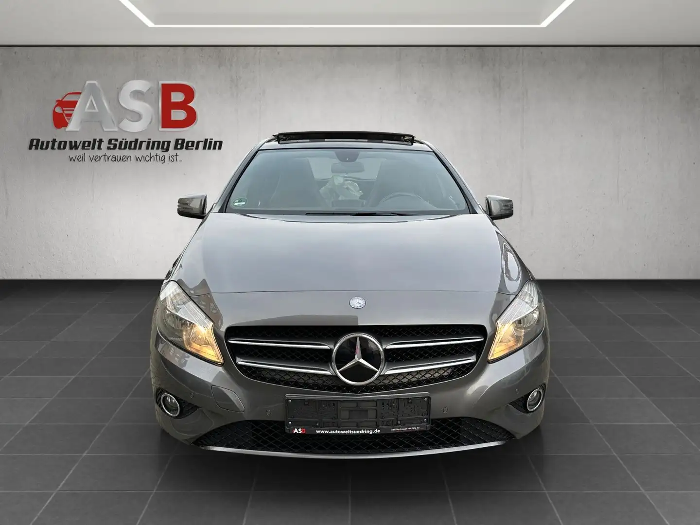 Mercedes-Benz A 180 d Blueefficiency Klima*Panoramadach*PDC*Alu Gris - 2
