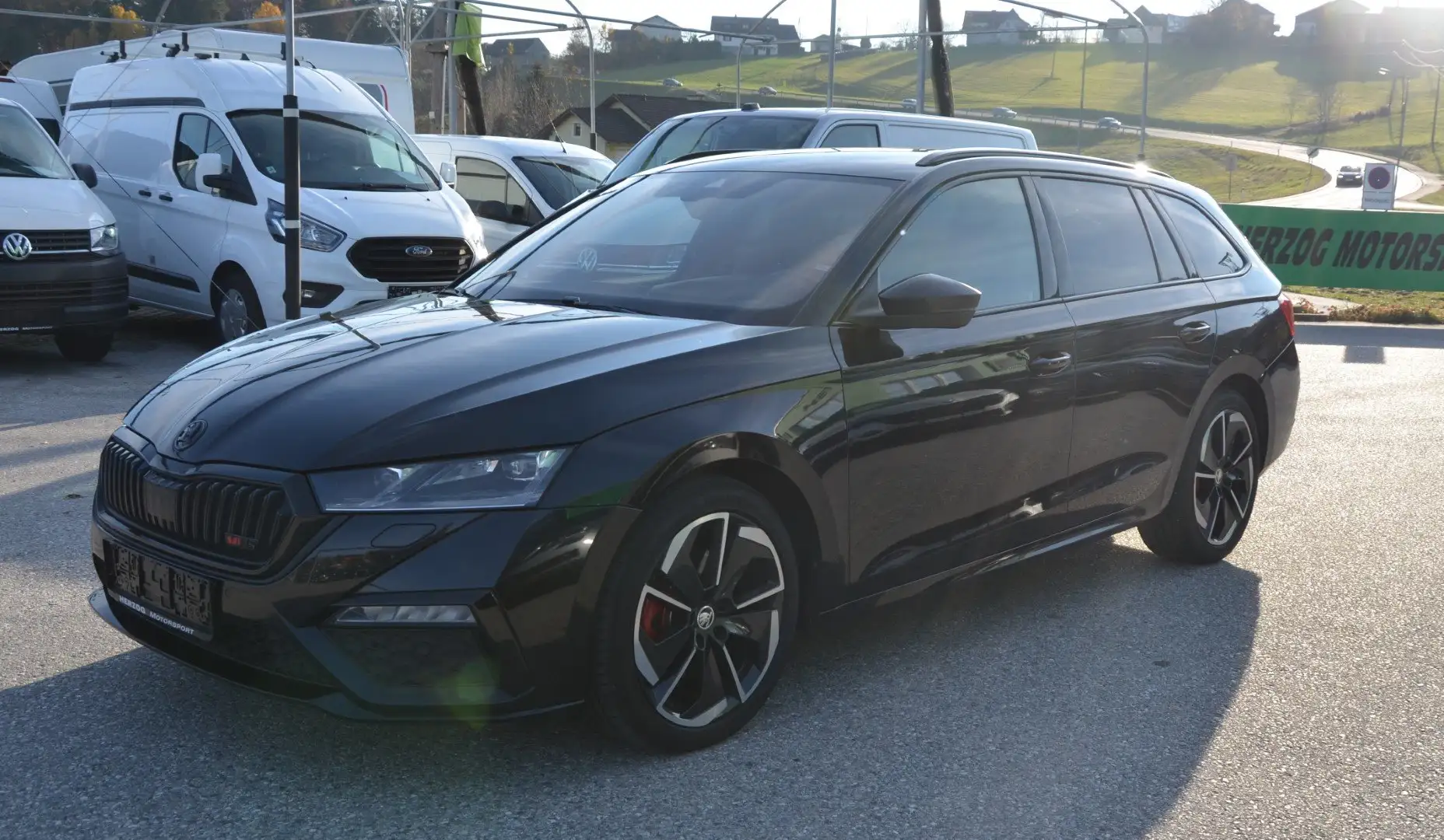 Skoda Octavia Octavia Combi 2,0TDI RS DSG MATRIX VIRTUAL AHV 1.B Noir - 2