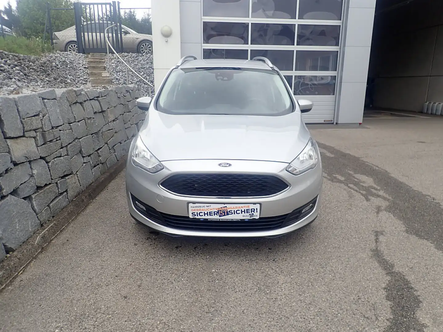 Ford Grand C-Max Trend 1,5 TDCi S/S Powershift Aut. Silber - 2