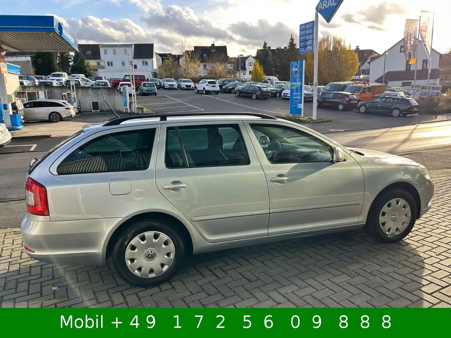 Skoda Octavia Combi 1,6 TDI Family Tempomat Silber - 1