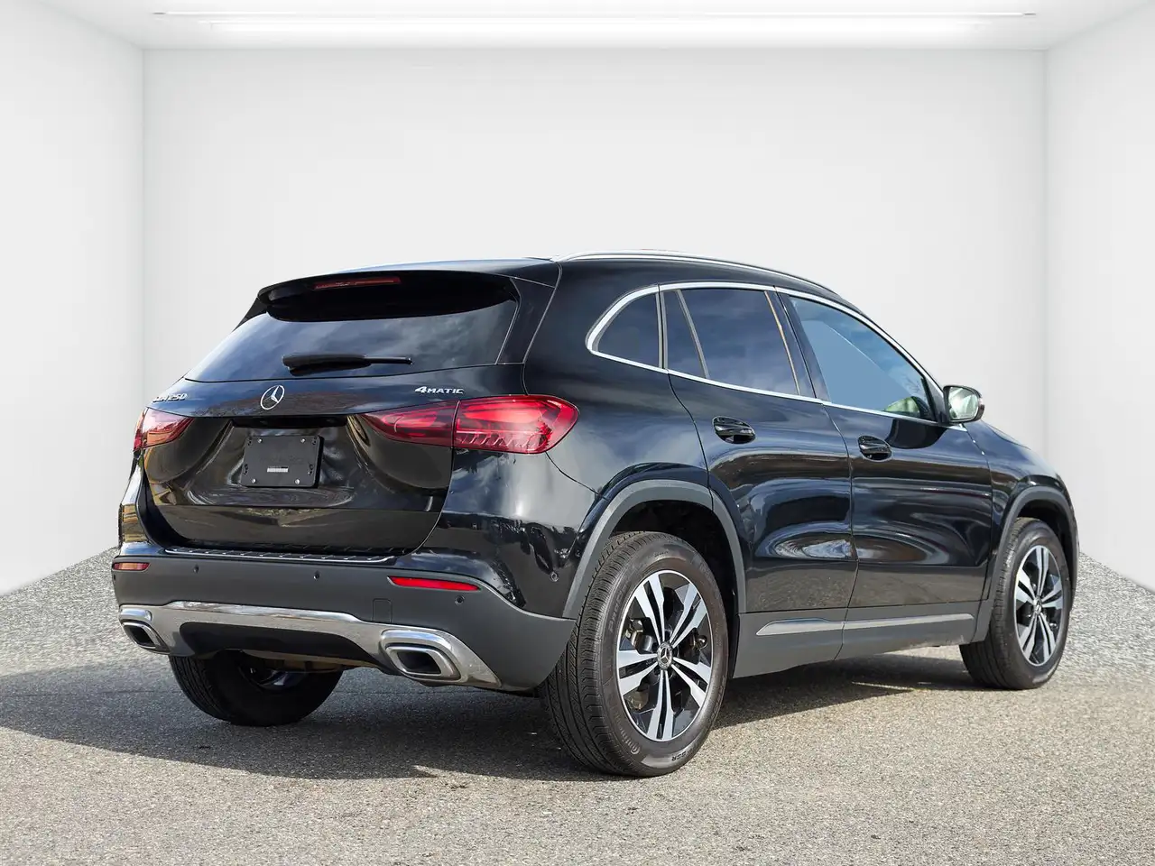 Mercedes-Benz GLA снимка Mercedes-Benz GLA