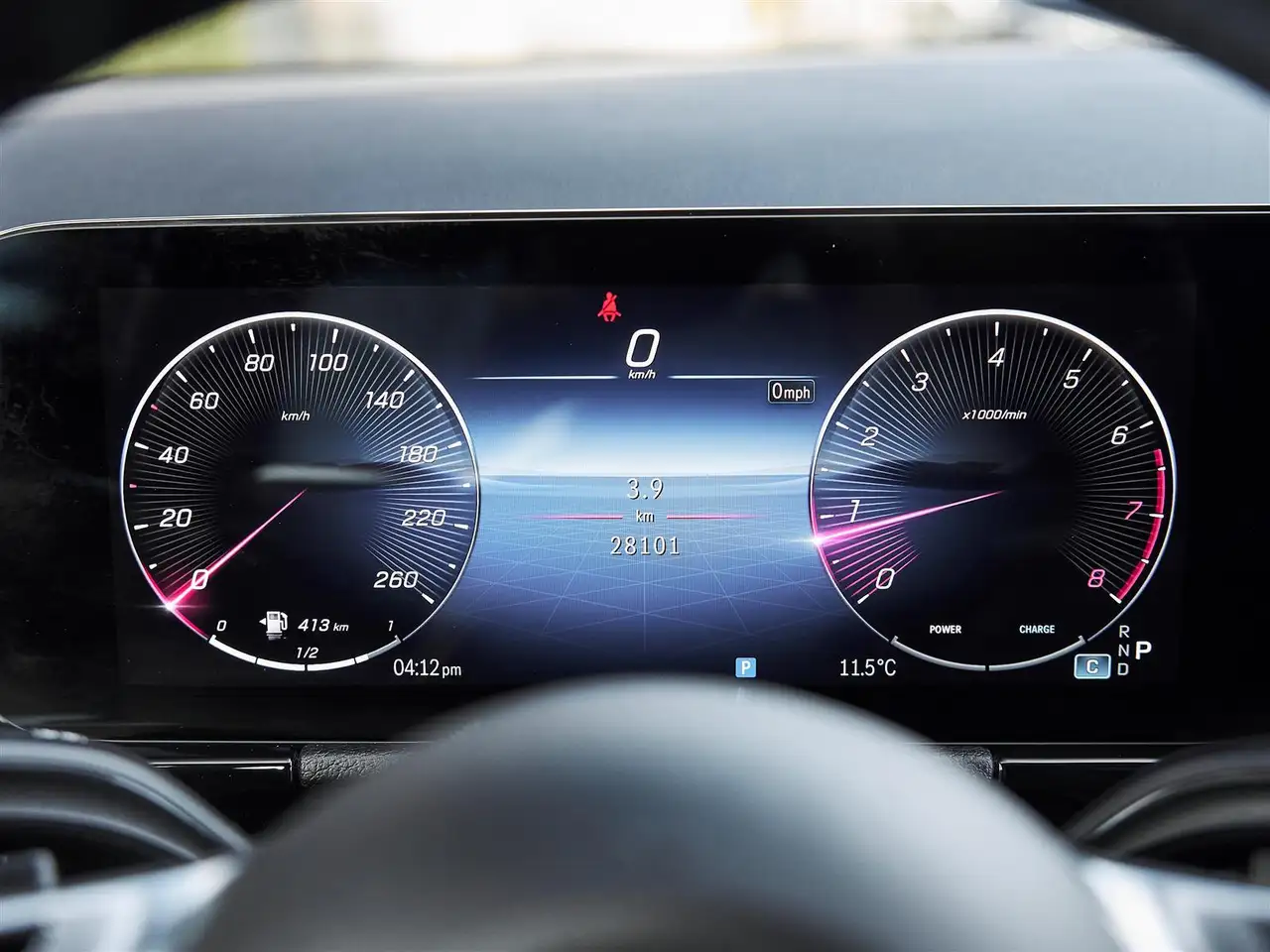 Mercedes-Benz GLA снимка Mercedes-Benz GLA