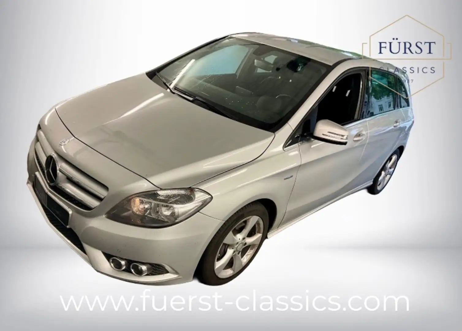 Mercedes-Benz B 200 Exclusive aus 1. Hand LED Leder NAVI PDC GARANTIE Zilver - 1
