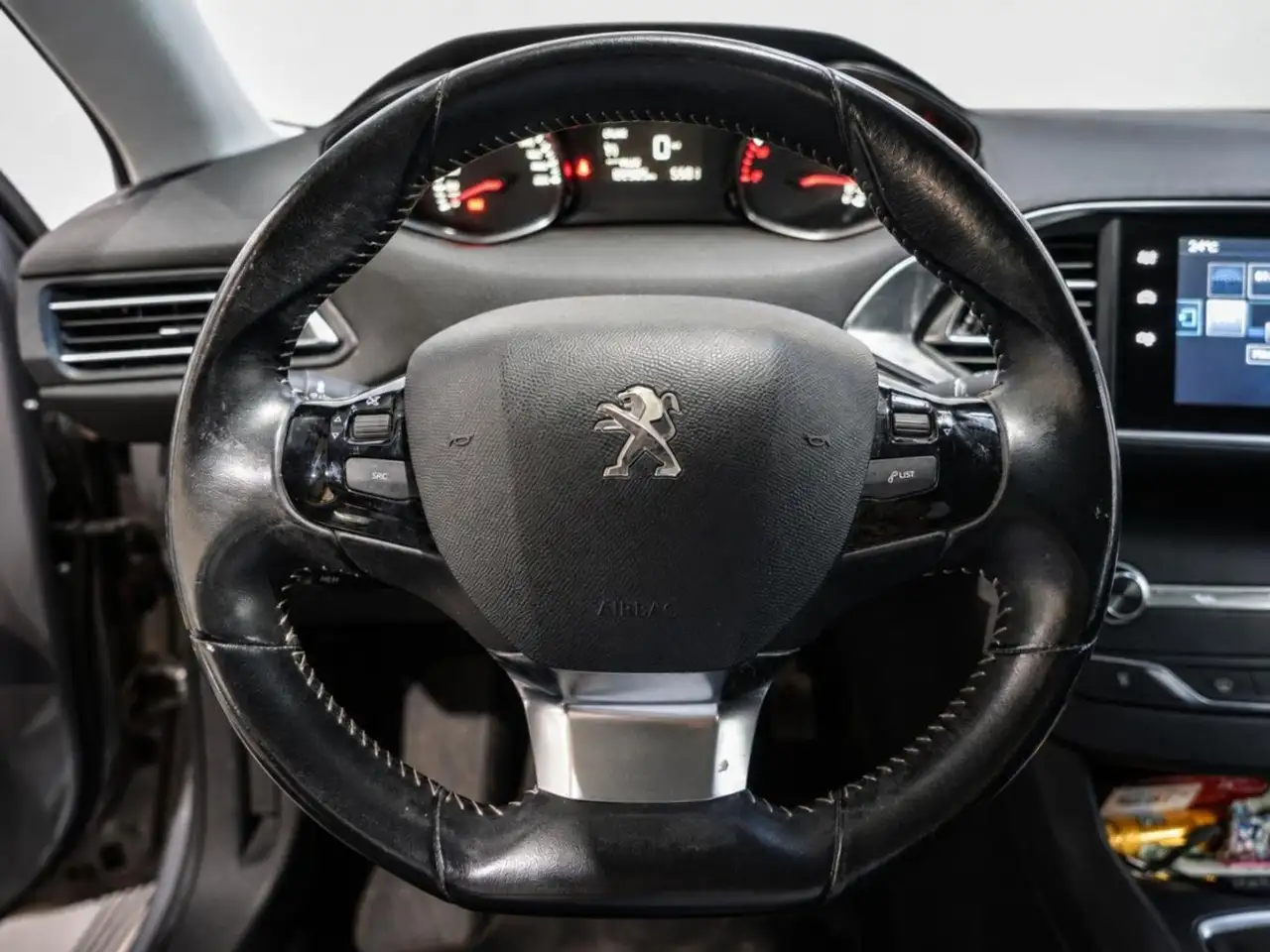 Peugeot 308 308 — photo 15