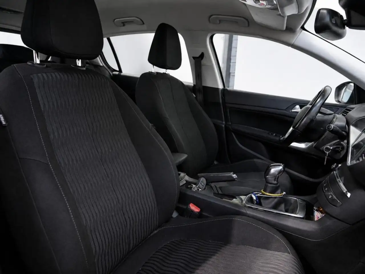 Peugeot 308 308 — photo 9