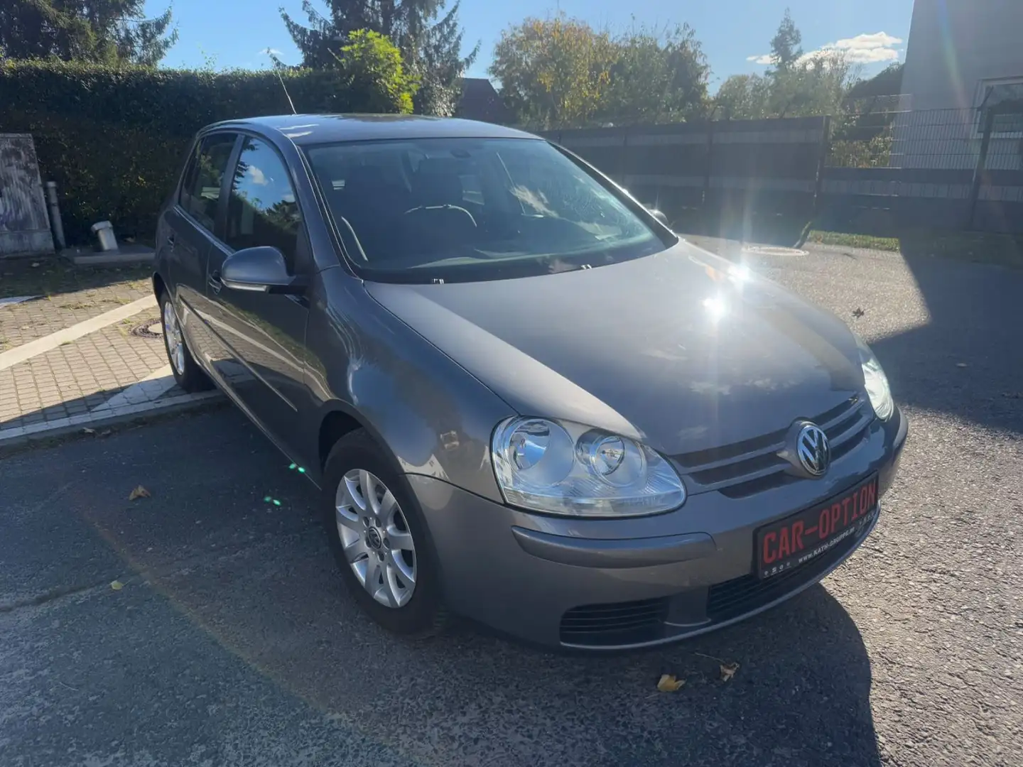 Volkswagen Golf V Lim. Comfortline/Zahnriemen neu / Alu's Grau - 2
