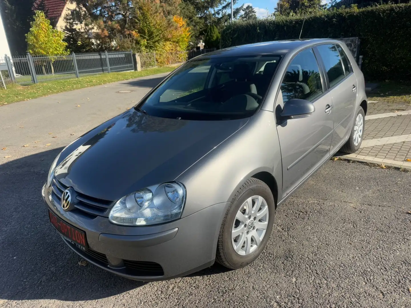 Volkswagen Golf V Lim. Comfortline/Zahnriemen neu / Alu's Grau - 1