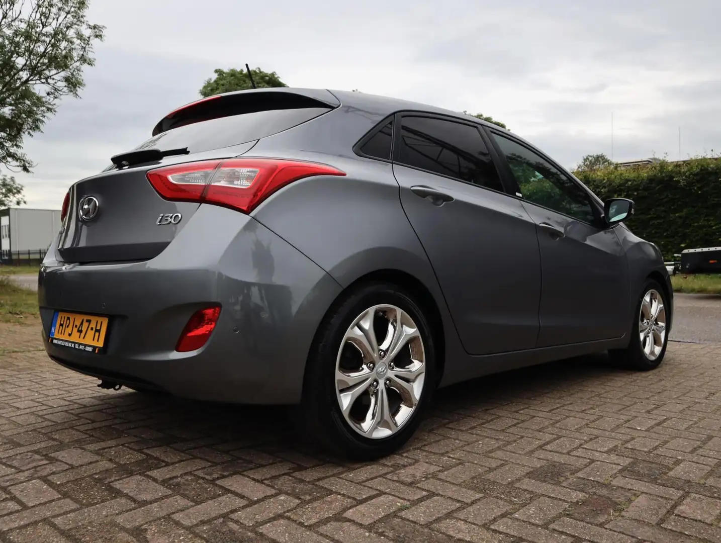 Hyundai i30 1.4 GDi GO! 5drs. (Vol-Opties!) 1e eigenaar Grijs - 2
