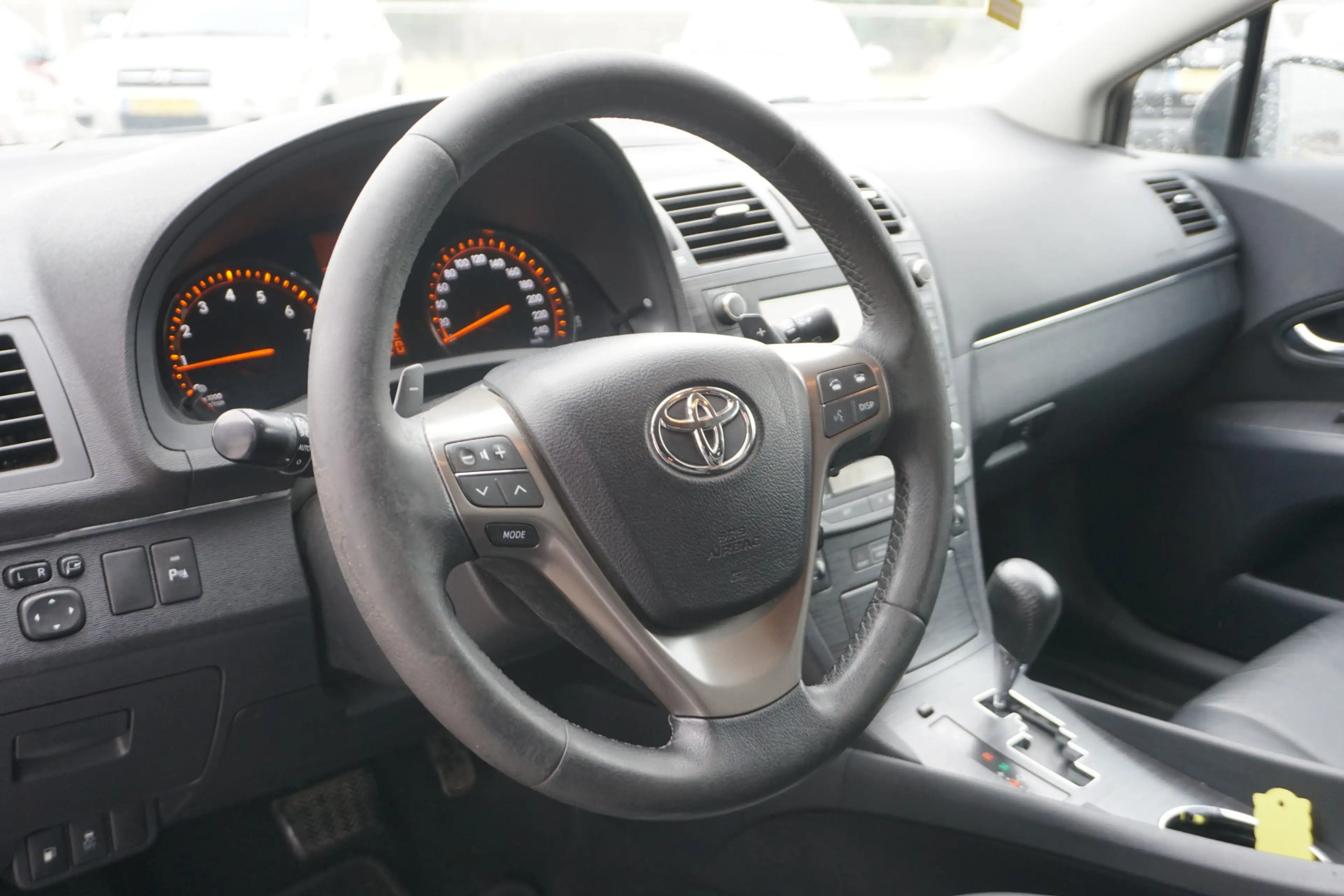 Toyota Avensis Wagon 2.0 VVTi Executive Automaat | LEDER | STOELV — photo 13