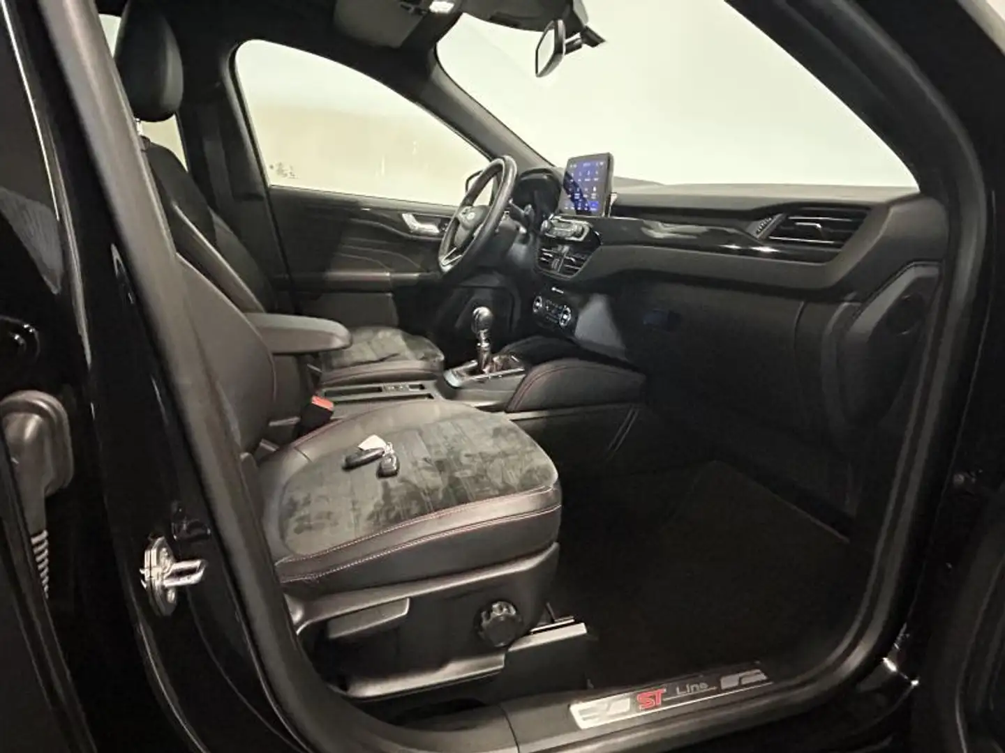Ford Kuga ST-Line Zwart - 2