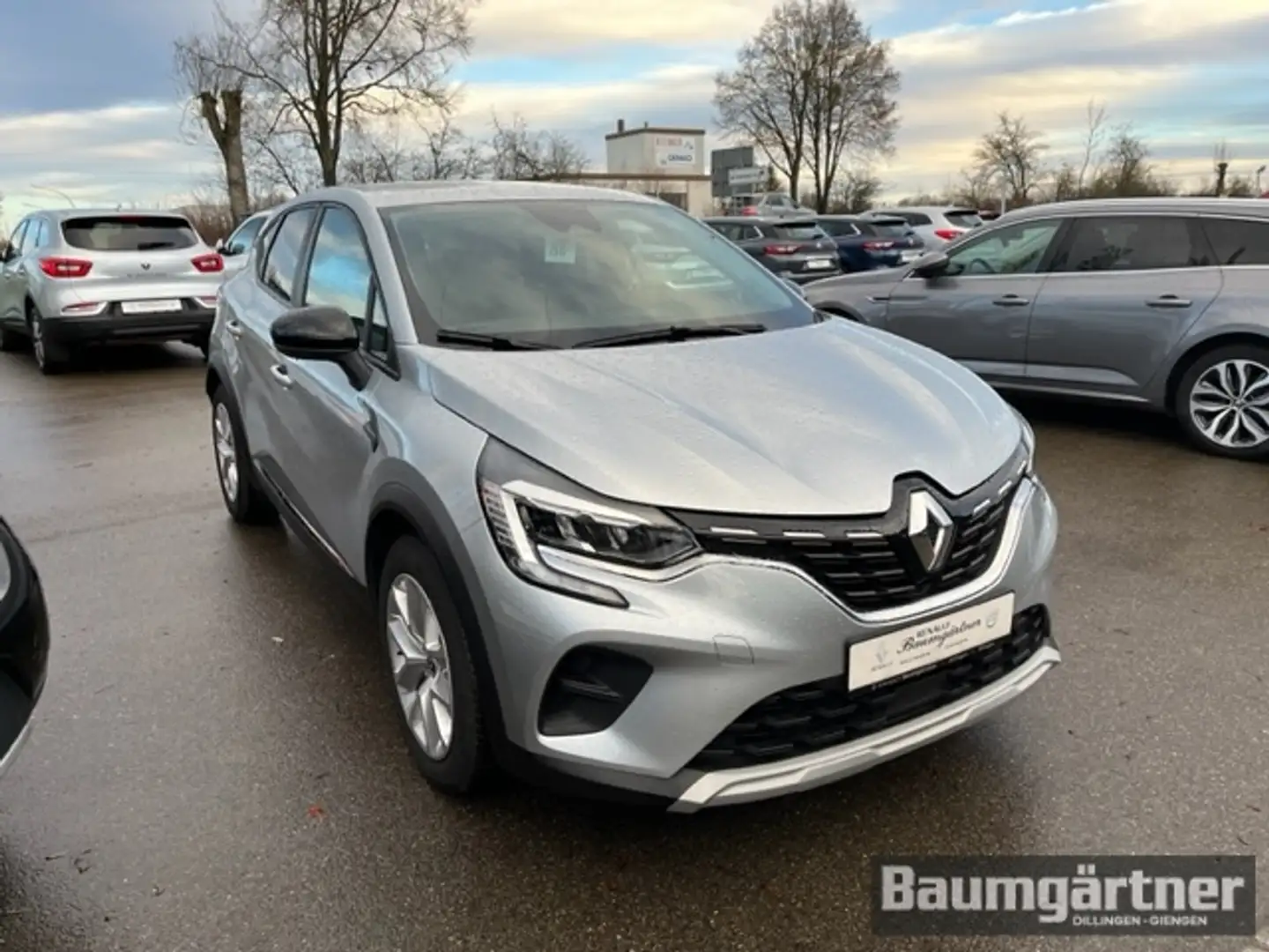 Renault Captur Experience Deluxe TCe 140 GPF/GJR/NAVI Silber - 2
