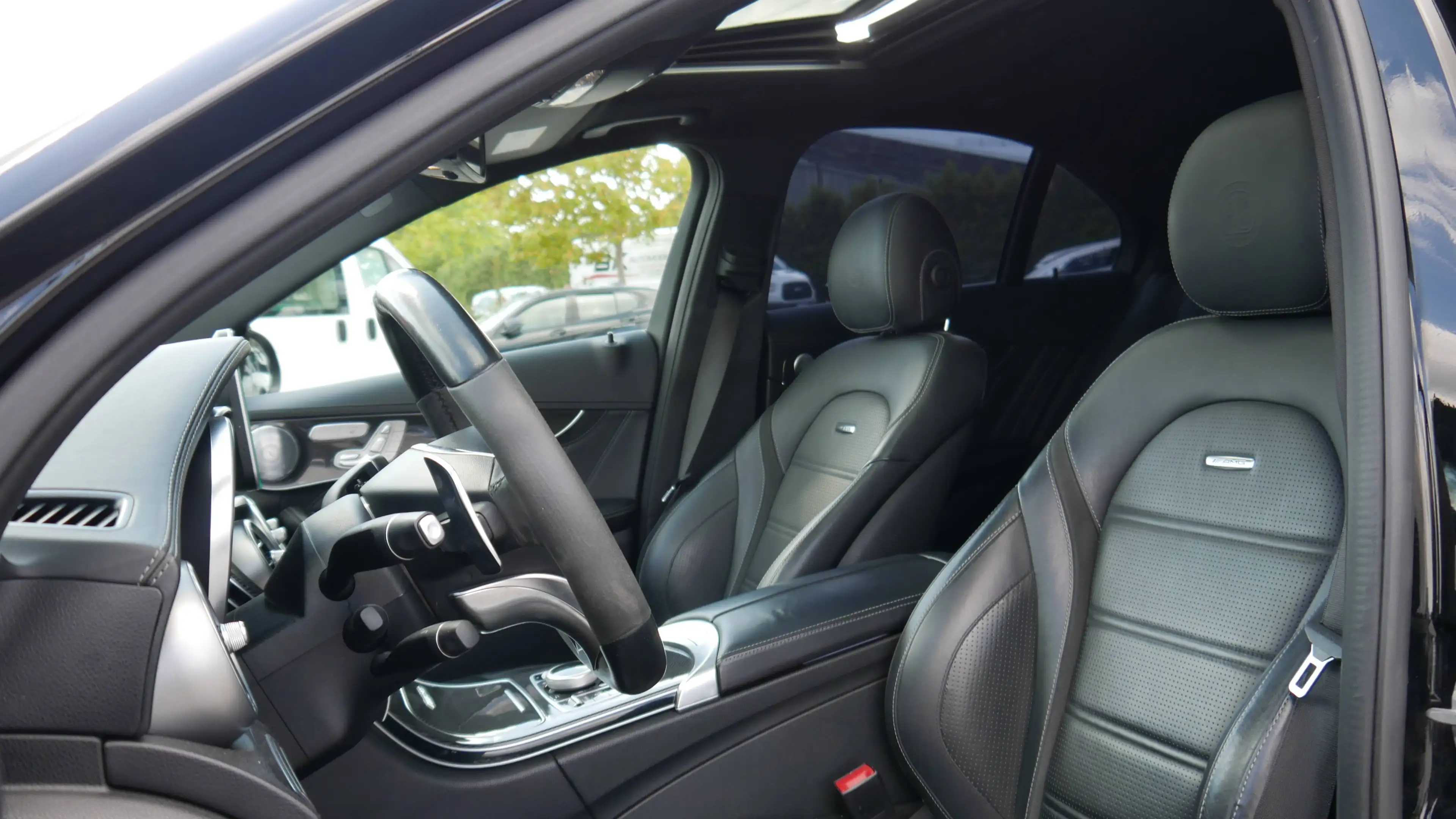 Mercedes-Benz C 63 AMG S 650 PS Schiebedach Keyless Burmester Tempomat — photo 12
