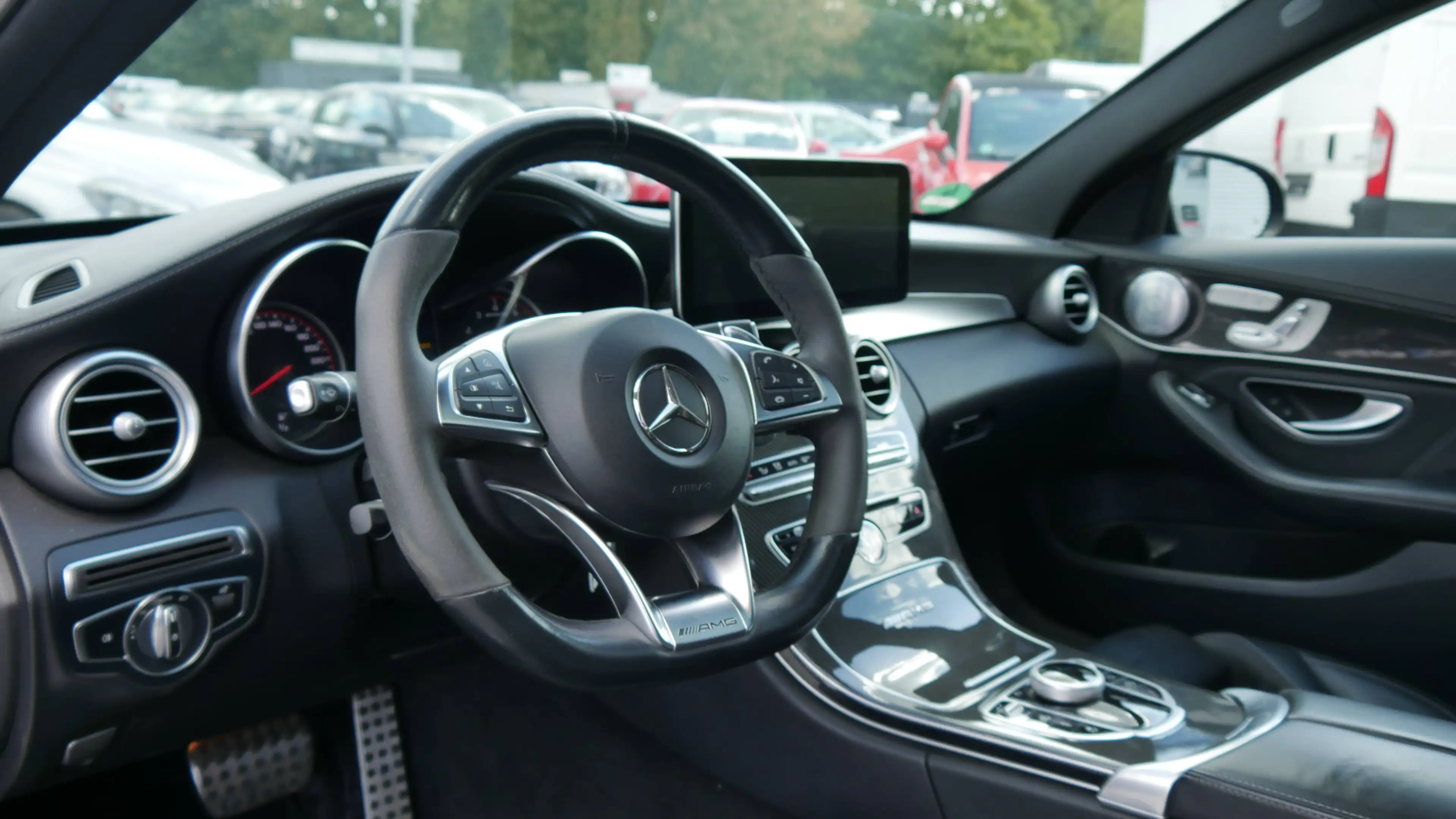 Mercedes-Benz C 63 AMG S 650 PS Schiebedach Keyless Burmester Tempomat — photo 11