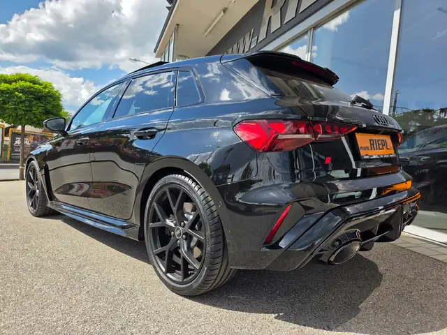 Audi RS3 RS-Sortschalensitze Panorama Matrix Sportabgasanl. Ansicht 6