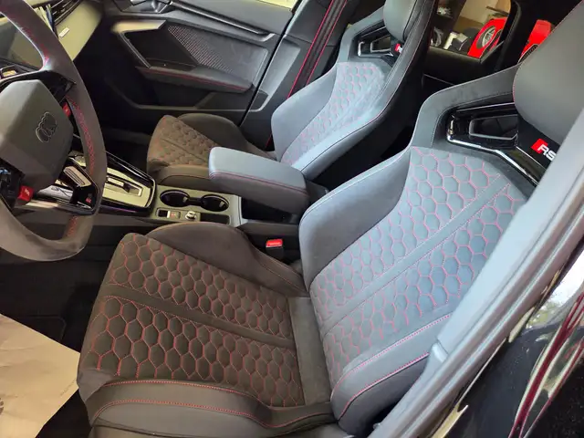 Audi RS3 RS-Sortschalensitze Panorama Matrix Sportabgasanl. Ansicht 11