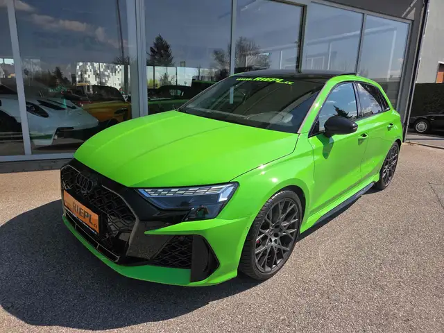 Audi RS3 RS-Sortschalensitze Panorama Matrix Sportabgasanl. Ansicht 17