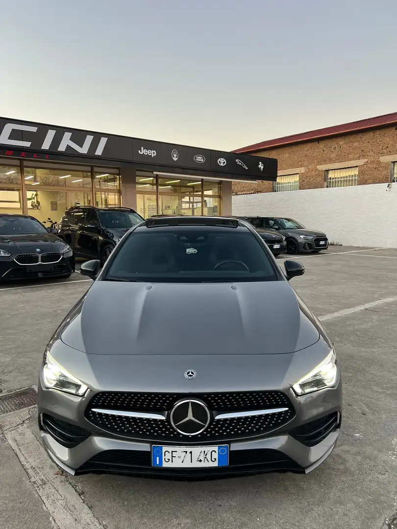 Mercedes-Benz CLA 200 CLA Sh.Brake - X118 Shooting Brake Premium auto Gris - 2
