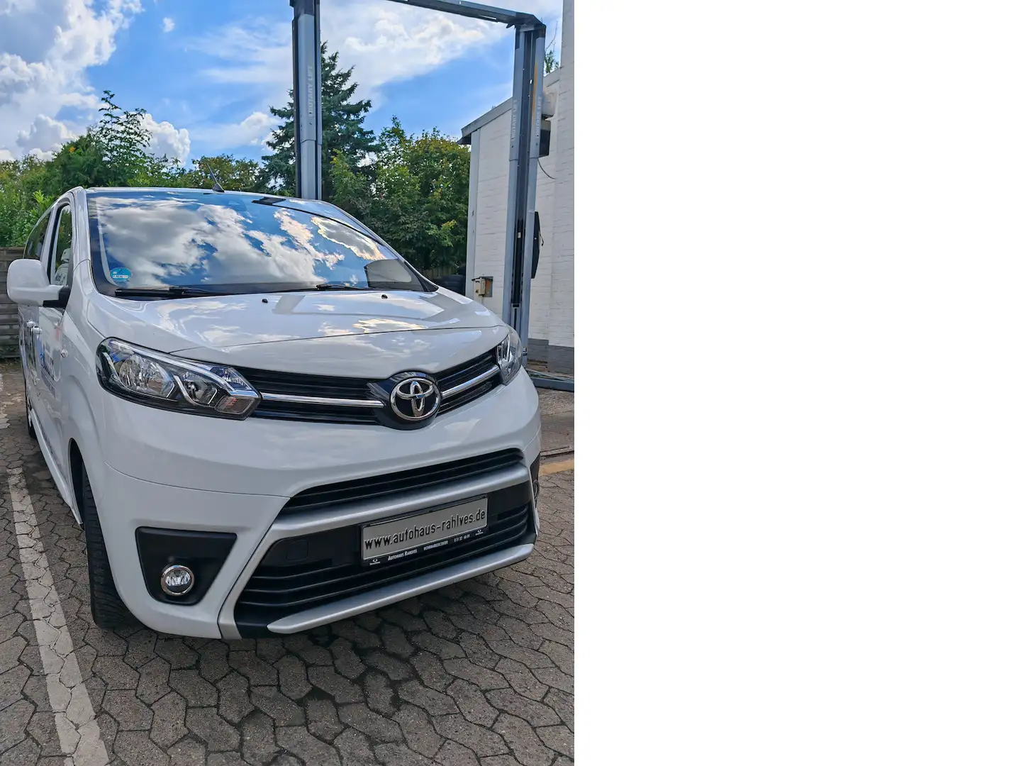 Toyota Proace Verso Shuttle L2 (Frei ab 20.10.2025) Weiß - 1