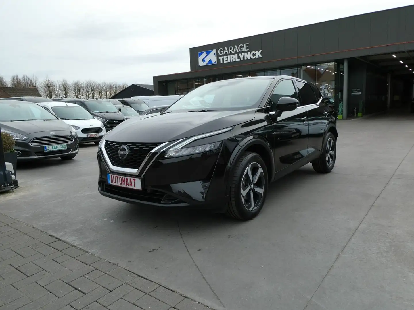 Nissan Qashqai 1.3 i MHEV 158pk Automaat N-Connecta Luxe (21196) Fekete - 2