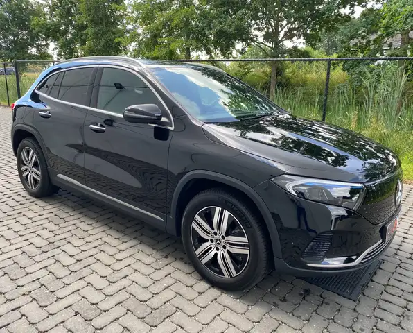 Mercedes-Benz EQA 350 4Matic Distronic/18"/Dodehoek/Ambiente/Trekhaak