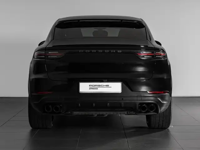 Porsche Cayenne view 4