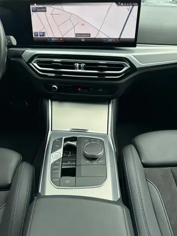 BMW 3 Series view 13