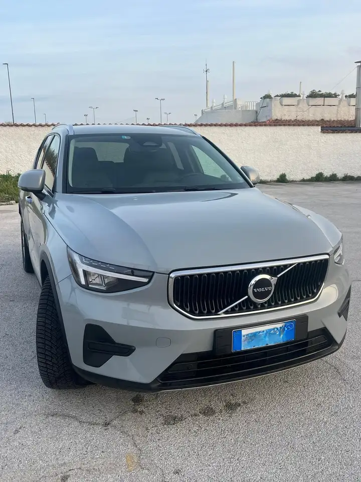 Volvo XC40 CORE B3 AUTOMATICA