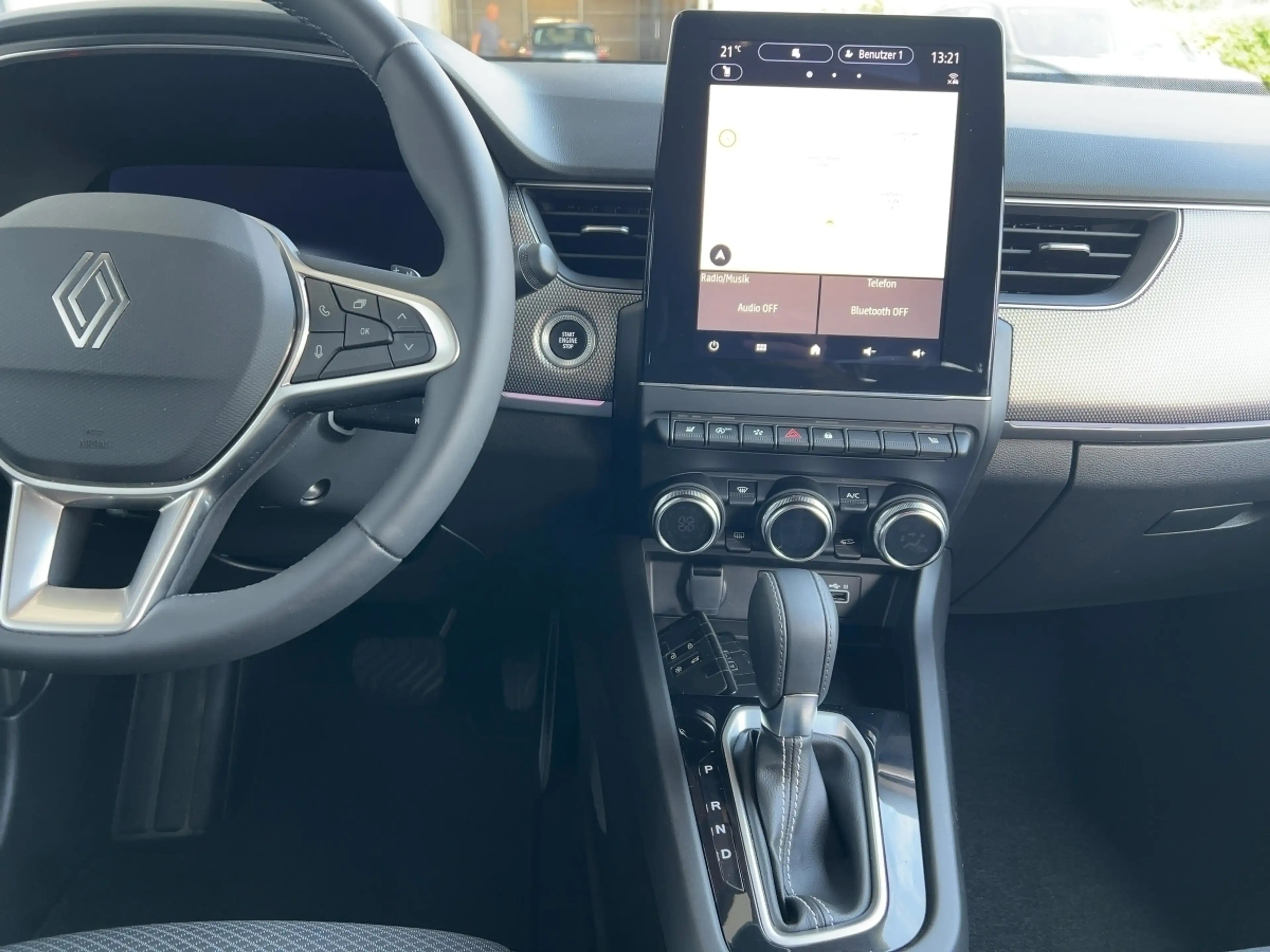 Renault Arkana TECHNO Mild Hybrid 140 EDC Apple CarPlay BT — photo 12