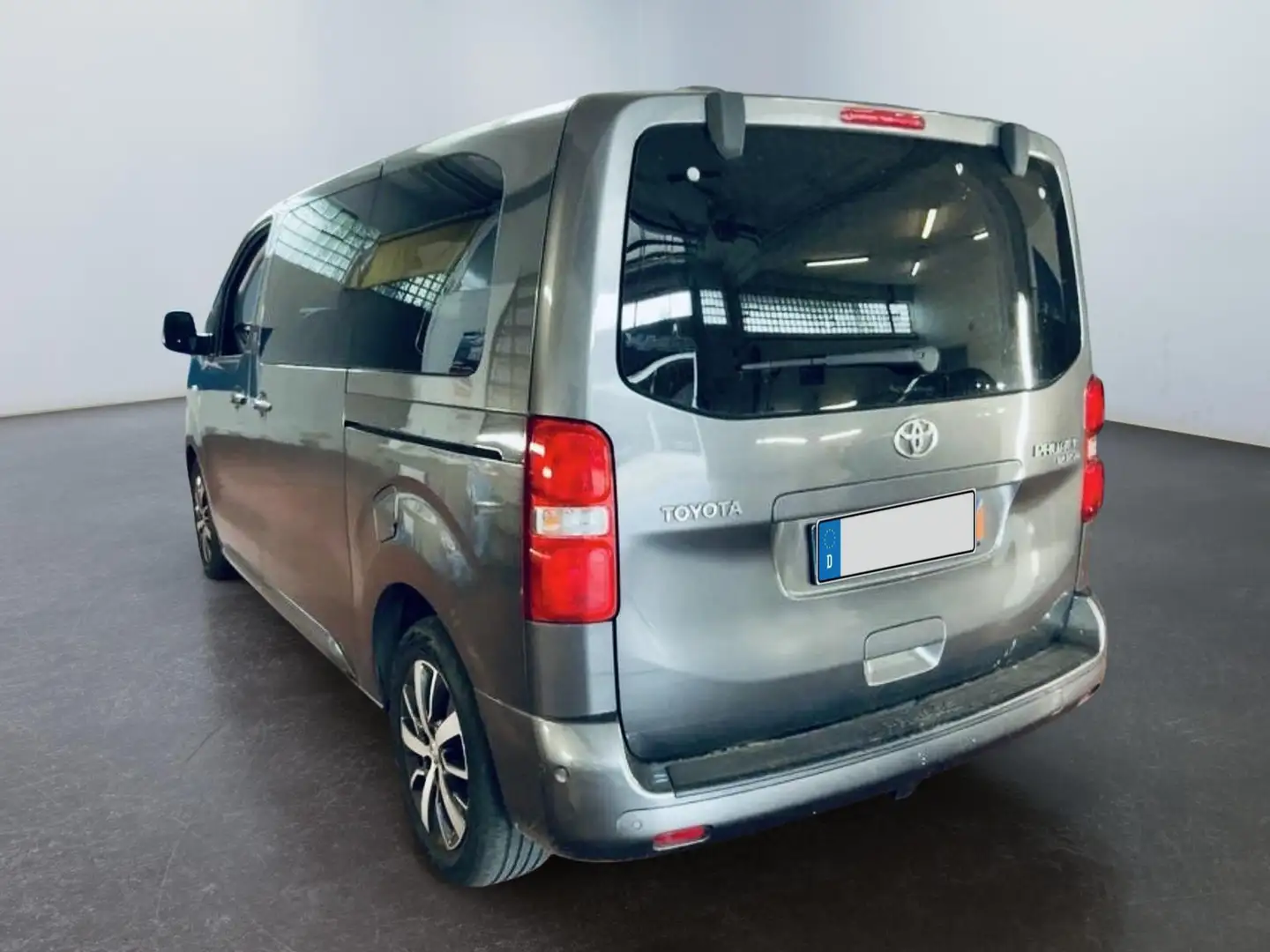 Toyota Proace Verso 2.0 D-4D L1 Family Comf. AHK Relax Garant... Grau - 2