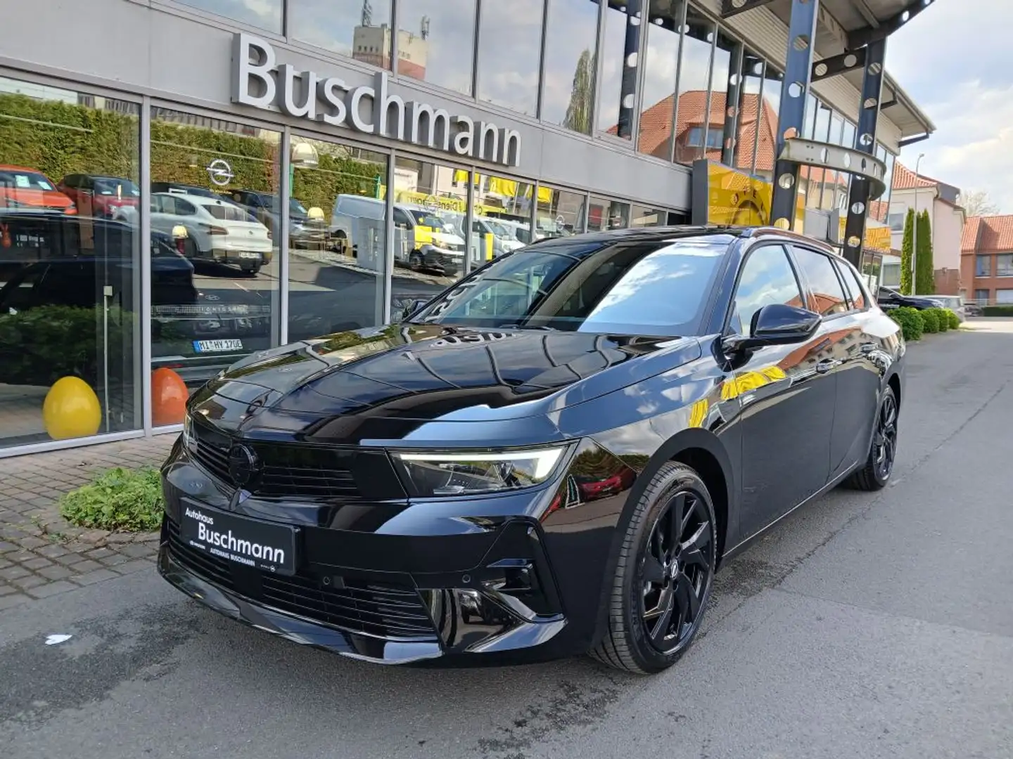 Opel Astra Sports Tourer 1.2 Turbo Hybrid 48 V GS (L) Schwarz - 1