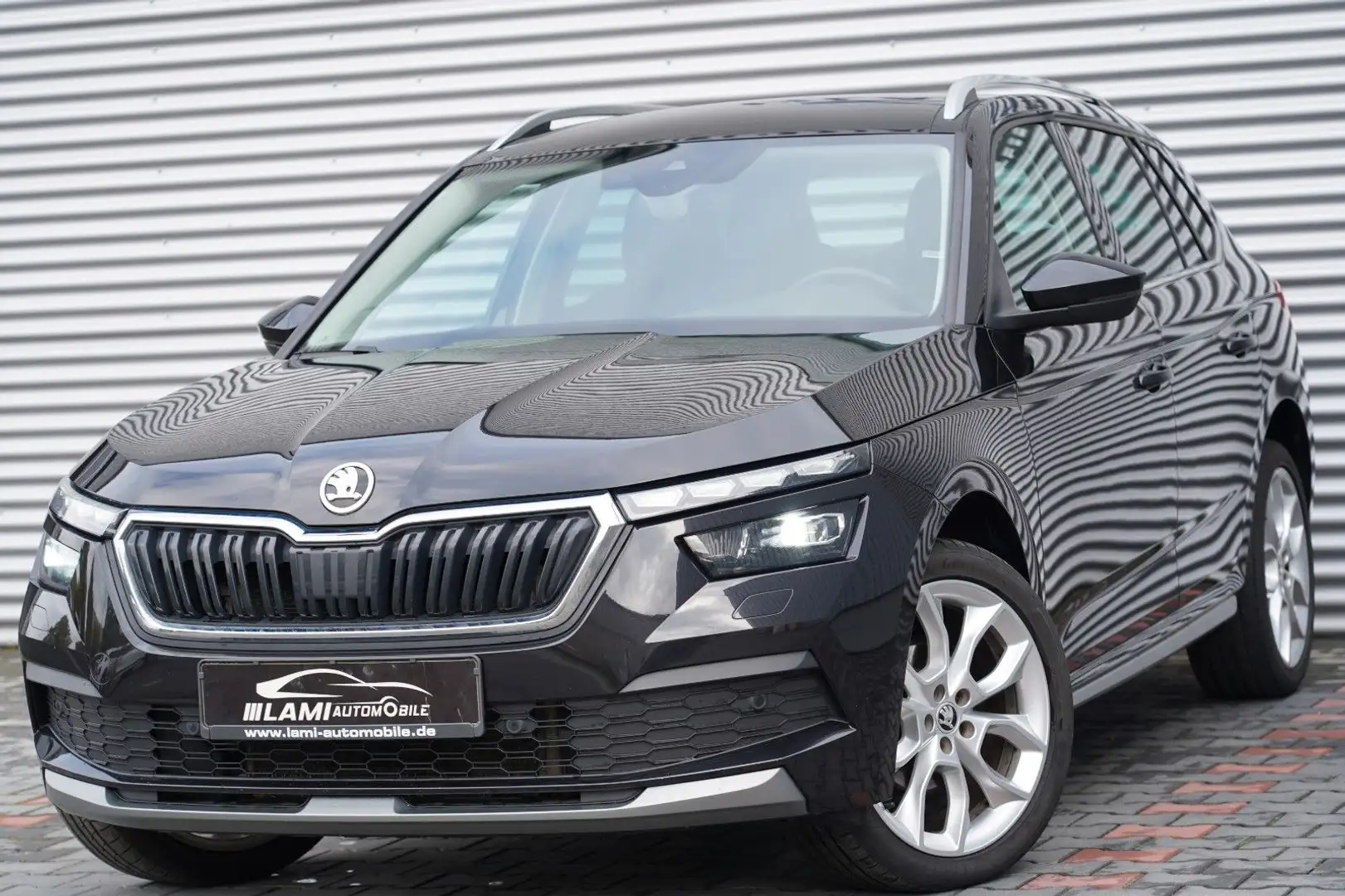 Skoda Kamiq Stlye 1.5 TSI Clever+ DSG PANO KAM KEY NAV Zwart - 1